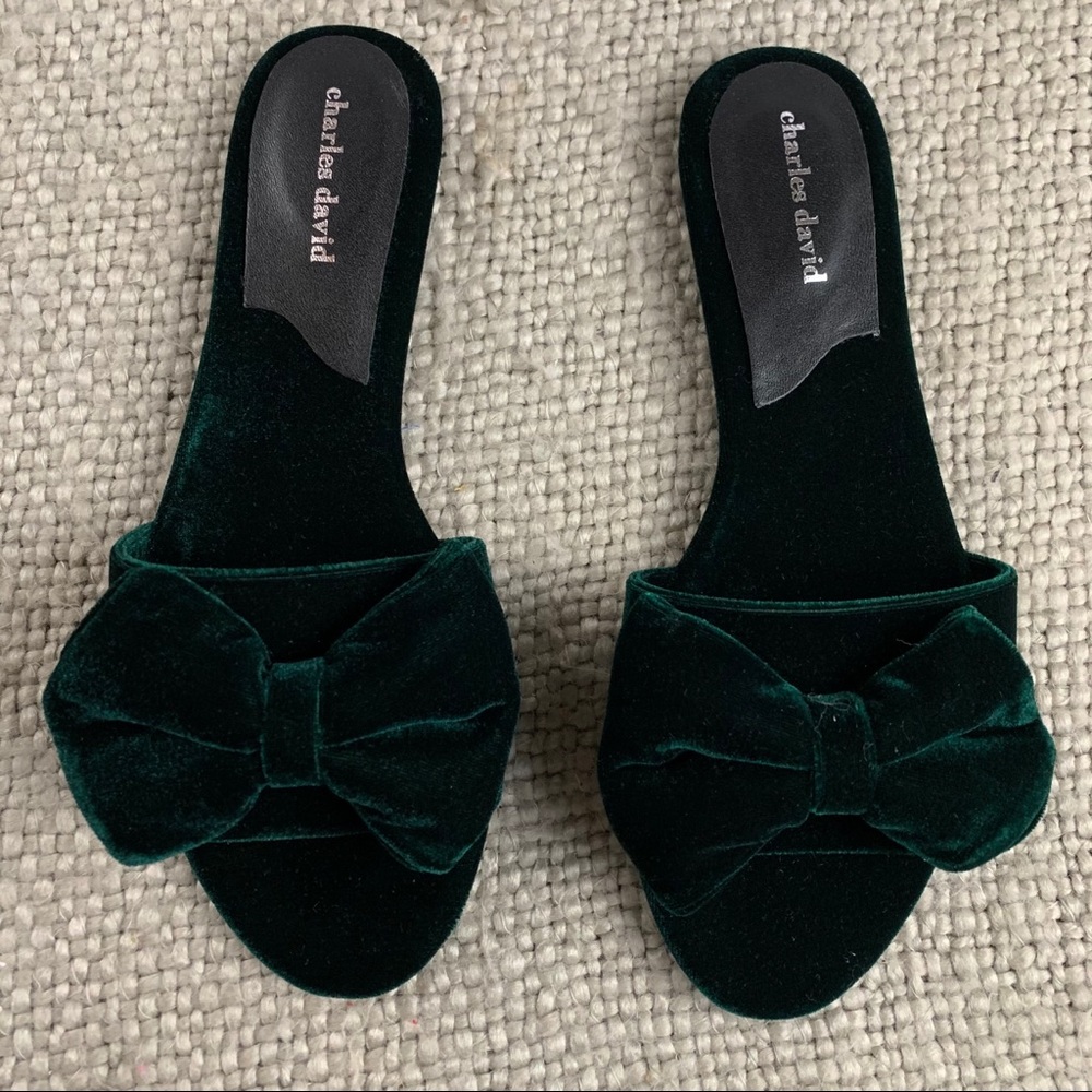 Charles David bow slipper sandals velvet green